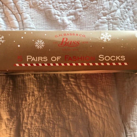 5 Pairs of Holiday Socks Size 9-11 - Picture 6 of 7